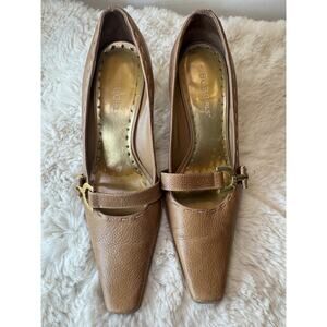 Vintage 90s BCBG Maxazria Womens 7 Brown Leather Pointed Kitten Heels Minimalist